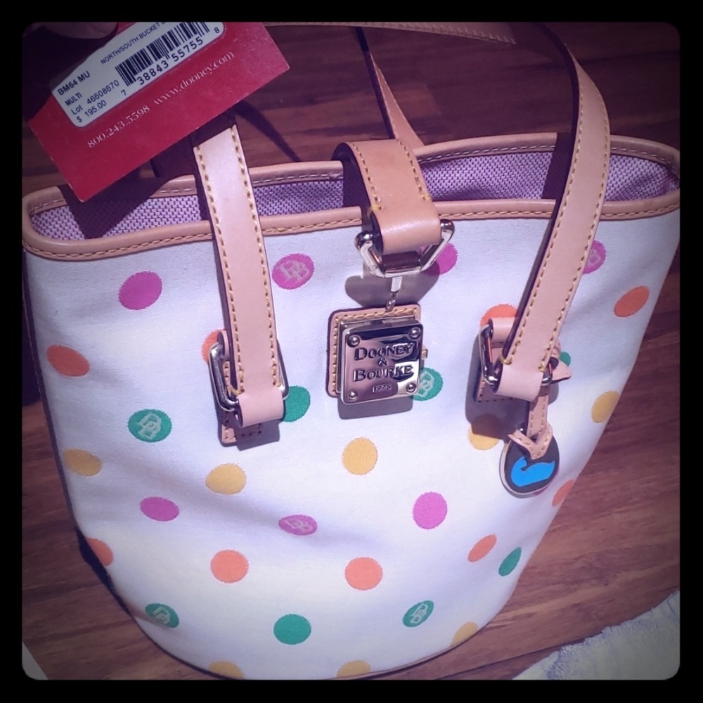 Dooney & Bourke Multi Bag BM64